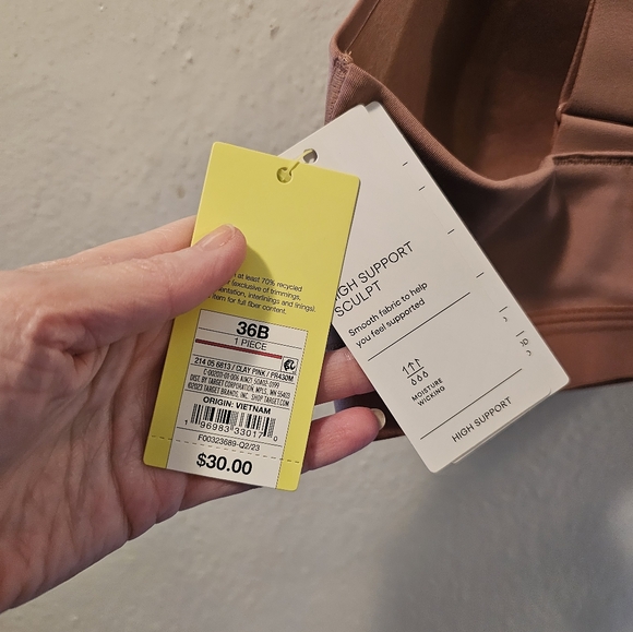 Women's All In Motion 36 B NWT - Picture 3 of 3